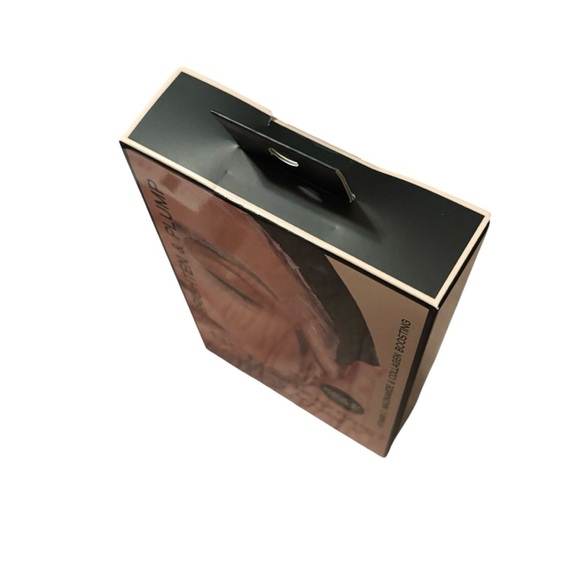 BCBGeneration | Box of 7 Sheet Masks Brighten & Plump Made in Korea Collagen NWT - Picture 5 of 13